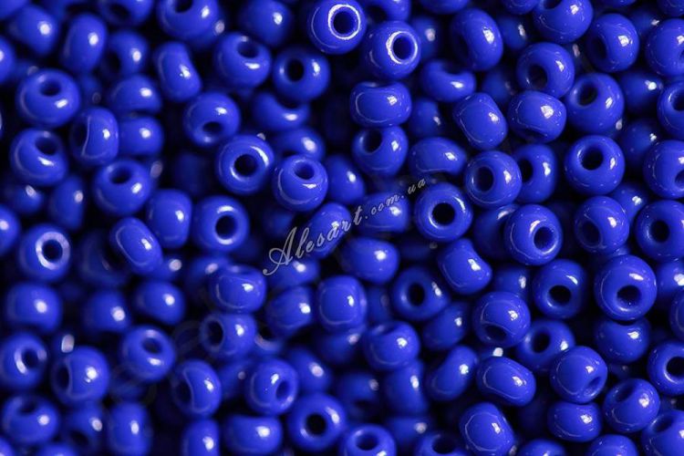 Фото бисера. Бисер Preciosa 33050. Бисер Прециоза 33050. Синие оттенки бисера Прециоза. Чешский бисер Preciosa 33050.